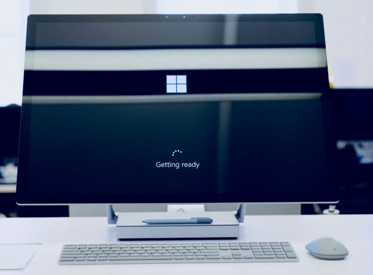 flat-screen-computer-monitor-turned-on